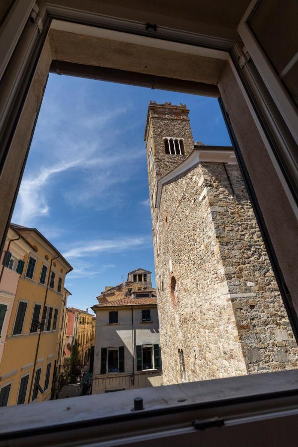 Palazzo Lari Sarzana Hotel Exterior photo